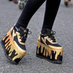 NWT YRU Qoxmo Lo Matrix Platform Sneakers Size 6